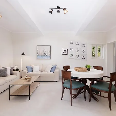 Villa Walnut House - Peaceful Private Garden *